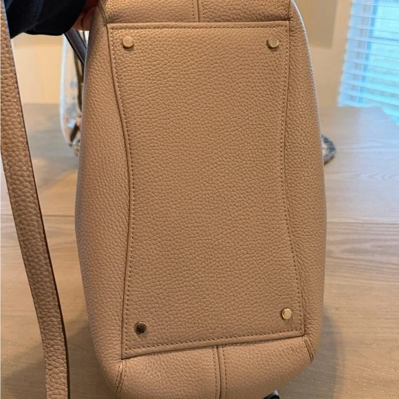 EUC light grey Kate Spade large purse - Picture 7 of 11